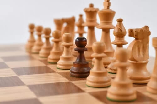 Chess pieces moves