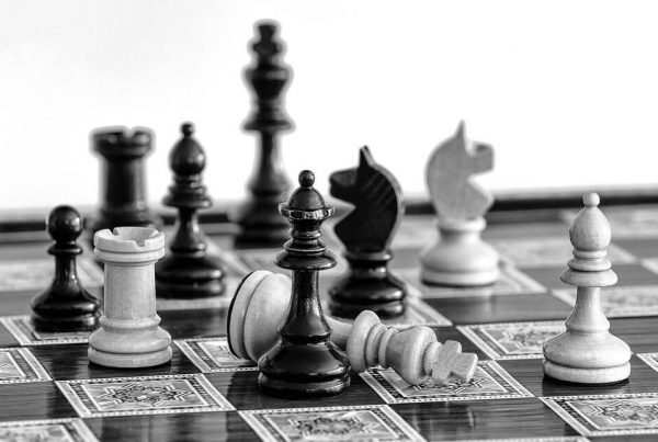 The Knight in Chess: What a Knight Is and How to Move a Knight Across a  Chessboard - 2023 - MasterClass
