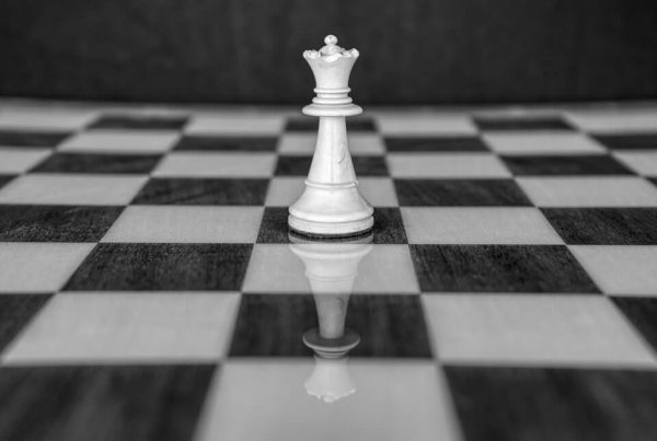 Win a chess game in 2 moves!